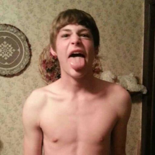 sluttydaddy:  How I get big bro to drive me to practice 