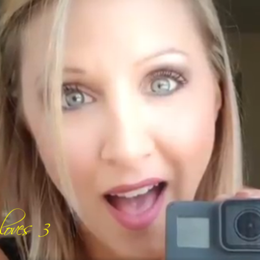 crossdressingprincess:  Felt so pretty I decided to take a video