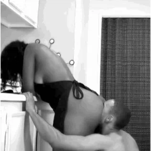 kentez1308:  blackporndaily:#ladiesluvjames  Lawd!!
