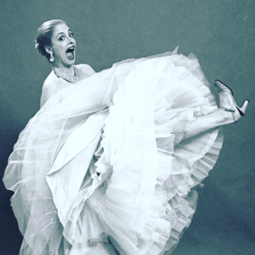 ladylupone:  I’m having a pretty shitty day today so since