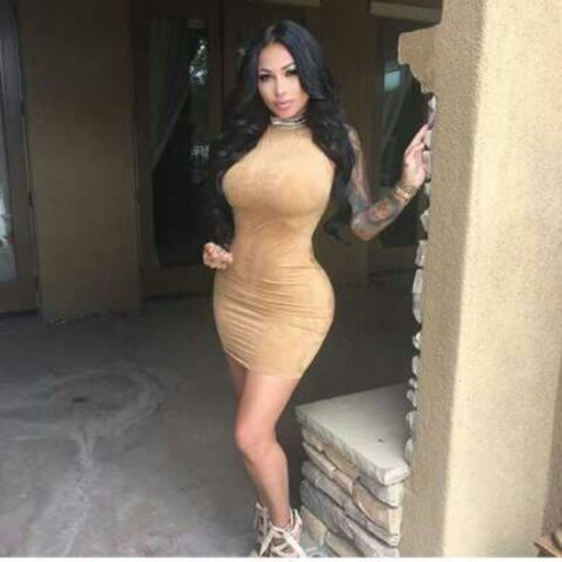 Brittanya Razavi Pictures