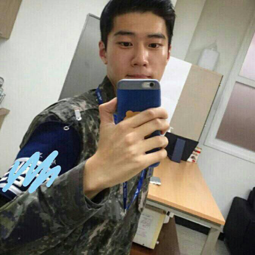 kingjajidasibal:  섹시가이 입니다. 헬스5년했고 몸매