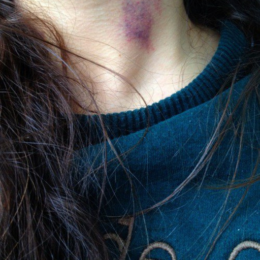 Si su cabello es un desastre es una mujer feliz; acaba de despertar,
