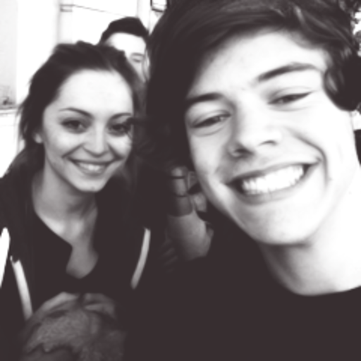 louisxsmile:  Lottie is such a sweetheart!! <3 
