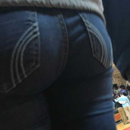 creepzcreepz:  School girl close up