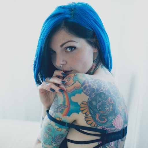 “SuicideGirls: Guide To Living” chronicles the adventures