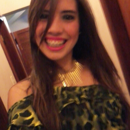 gottabestrong:  AGORA ME EXPLICA PORQUE É A REBECCA BLACK QUEM