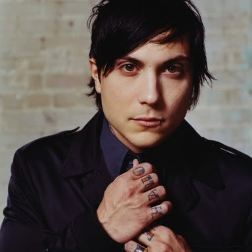 the-crazy-emo-kid:  singitforfrankiero:  Everyone has a gay cousin.