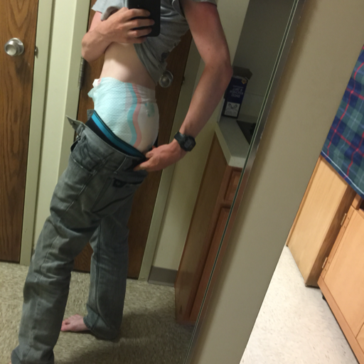 runkansasrun:  diaper-soldier:  diaper-soldier putting on a really