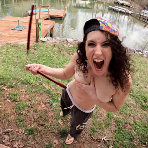 rachelstarlive:  New vid… “I have too many knives”