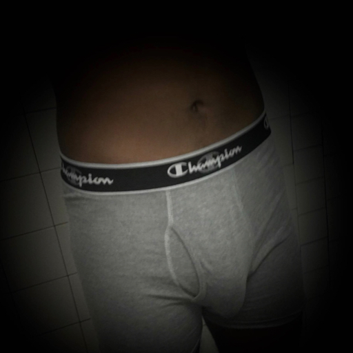 wantbigd123:  he has a huge hung dick no lie