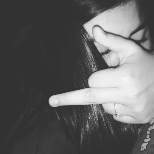 Ella es la clase de chica que sonríe a los chicos que le sonríen