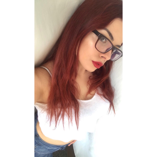 Oysa bilmiyordu ki varlığının içimi ısıttığını. 