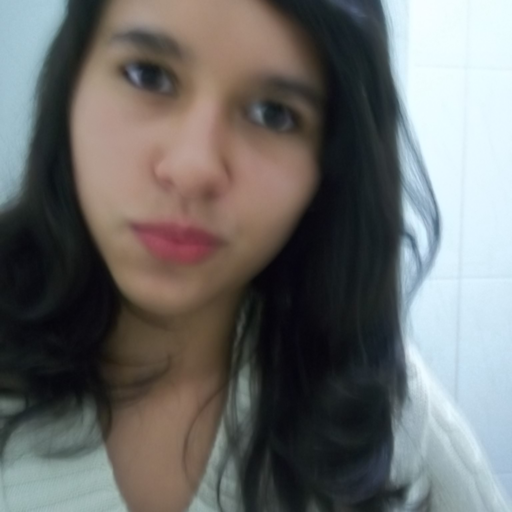 Sabe quando ele chega por trás de você, põe os braços em