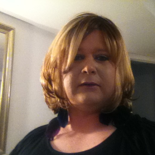 tanya-naismith:  i want that done to me so bad