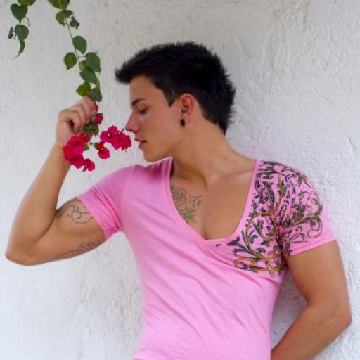 hothandsome-men:  sexymary87:  Very Hot gay boy from Montreal!