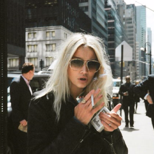 schoolgirllover:  Why can’t people be really fucking spontaneous