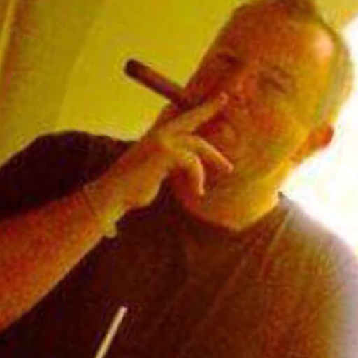 daddybeardoug:  mike-n-mesa:  cigarpervdad:  S A  Oh fuck me
