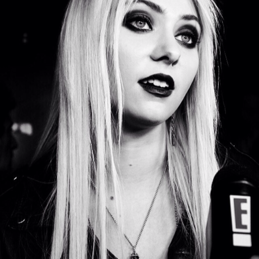 MIW need to have Taylor Momsen on their next album god damnit!