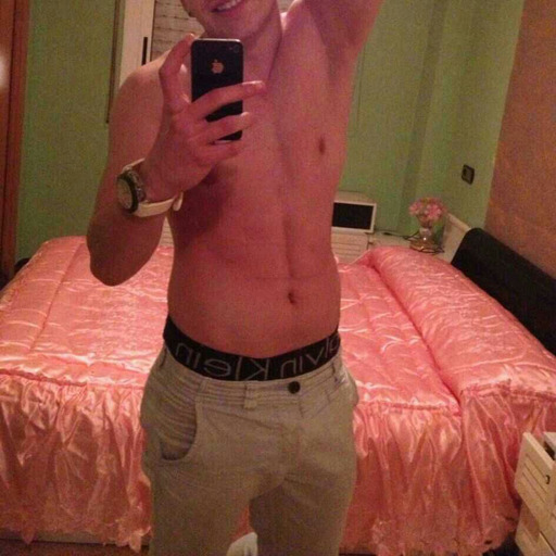 bestgaypornvines:  CHECK OUT THE BESTGAYPORNVINES