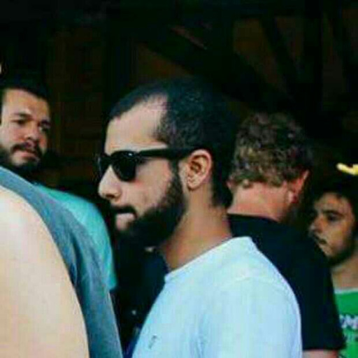 Não gosto mesmo e não disfarço.