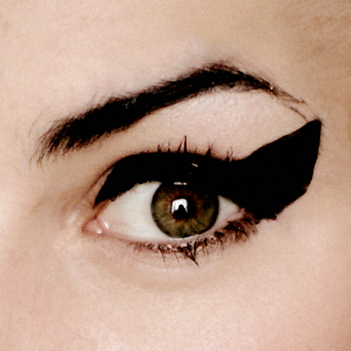 winehouseaddiction:  Amy Winehouse - Wake Up Alone, Live At Oxegen