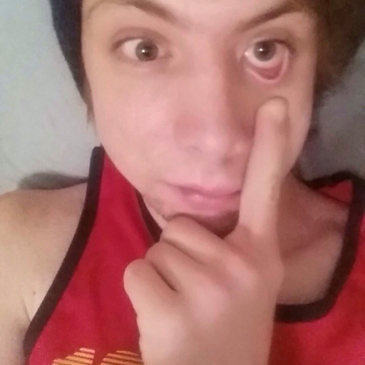 mamarotten:  fuckyeahstonerkids:  ‘cause he’s the coolest