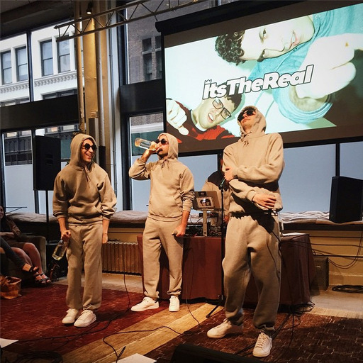 itsthereal:  Jay and the Beans Talk: The Truth hurts.  