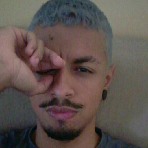 Aqui de boas tirando foto com meu peixe.