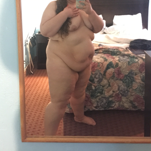 ssbbwhairycunt:  Some of you have asked to see me jiggle my belly.