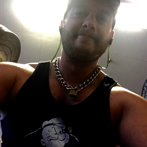 cumdrippingbears:  Visit our Bear Archive: Bear Salon - sometimes