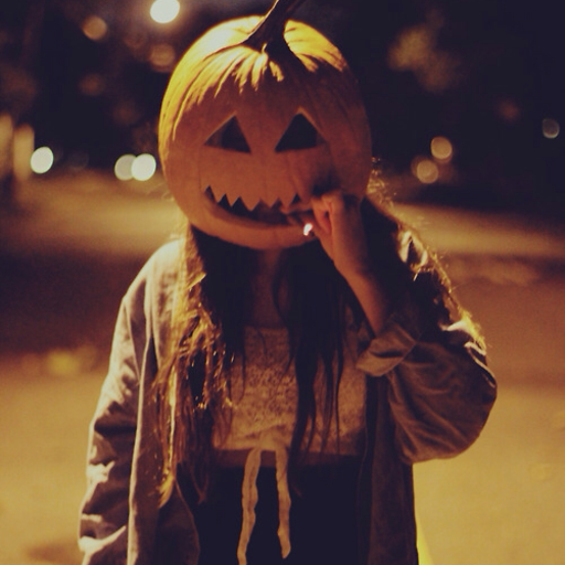 theautumndarling:  Everyone in August: Ah. The ending of summer.