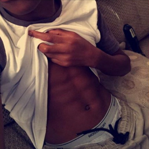 sweetblackteens:  or why can’t I find another chocolate man