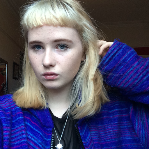 inbedwithboys:  I want to cry but i have things to do   !