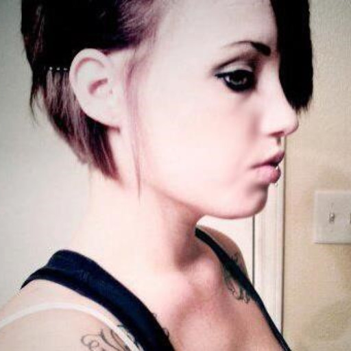 cutevictim:  Fuck man I just really want someone to choke the