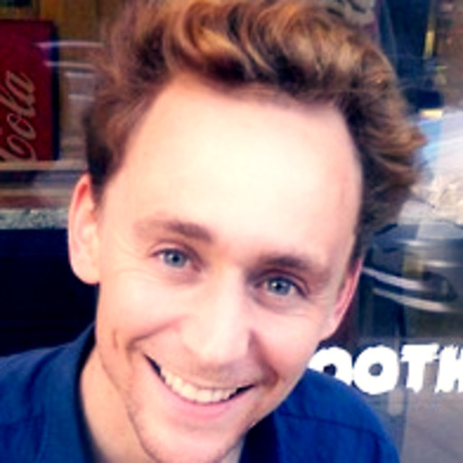 Reaux - Fits 'n Giggles + Hiddles: Tom Hiddleston Gets Twitterbombed