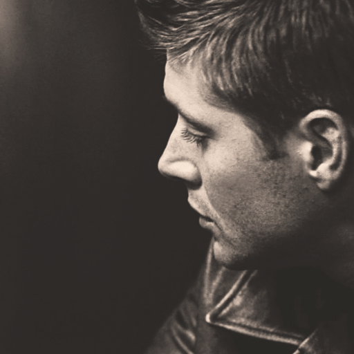  “i hate you” i whisper as i reblog his face for the hundredth