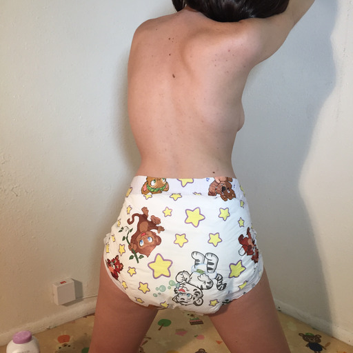 abdl247:    Diapered DetentionSchool is a drag. But what’s