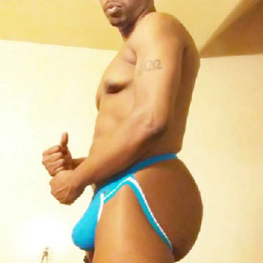 t-reffic54:  gayloveronlyraw:  insatiable-sensual-freak:  DAAAAYUUM