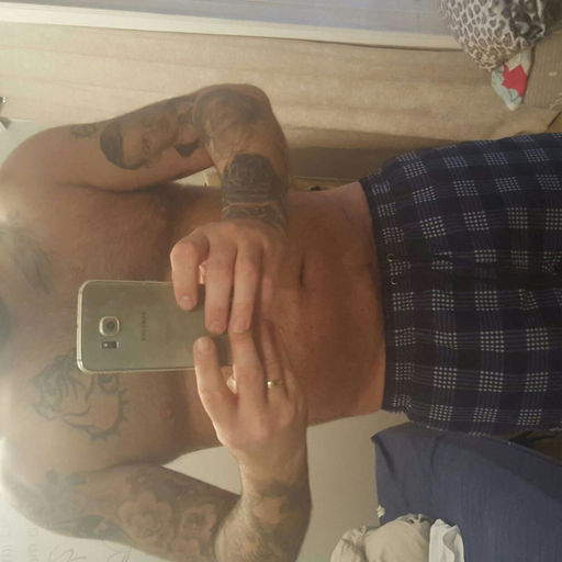 adam3509:  hornykat:  Bedding my wife in the morning  Can’t