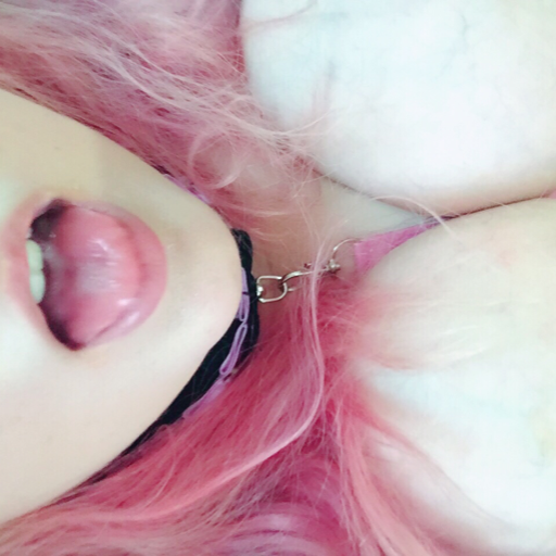 cutielittle:  I fingered myself and squirt and came so violently that I started bleeding!
