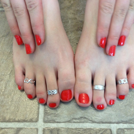 amiefeet:  Hey its Amie! Be sure to check out my newest youtube