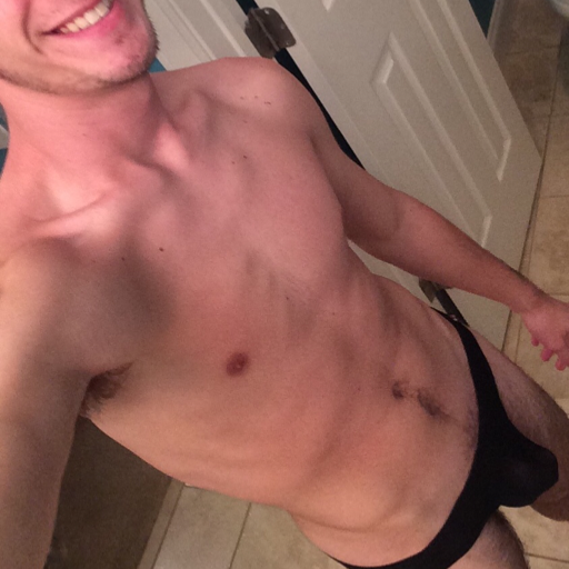 aguywholikesguys:bjohn3412:  Gay guy rubbing one out  Follow