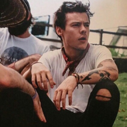 harrystolemyheart:  ♡ ♡ ♡ ♡ ♡