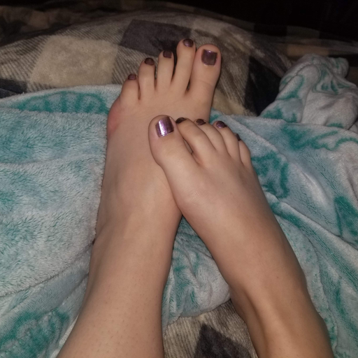 sexysouthernfeet:  Baby, it’s cold outside!  Will you keep