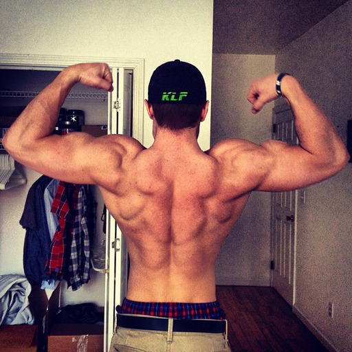 femme4masc:  broforboys:  .  This is why smaller guys are more