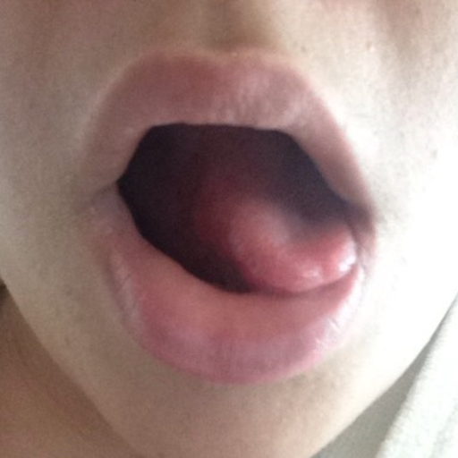 blushsoul:A female follower responsible for my squirting this