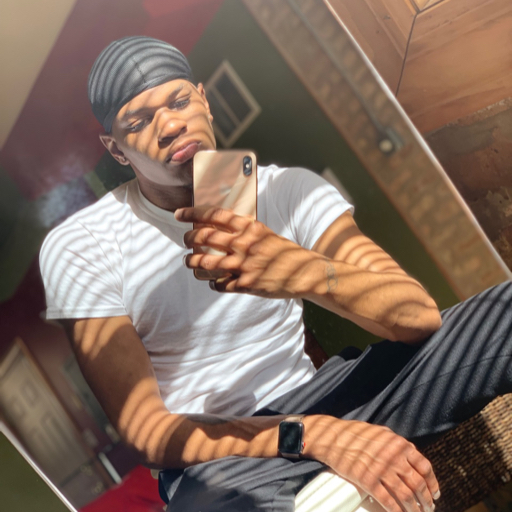 xxxassassin:  Squats does the body good 👌👅  My lil bro