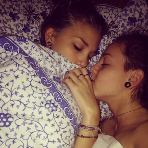 Nhac, vou morder todas :3