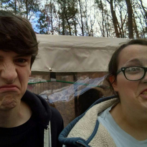 soggymoistmeat:  rauhweltbegriff:  This is the most wild vine
